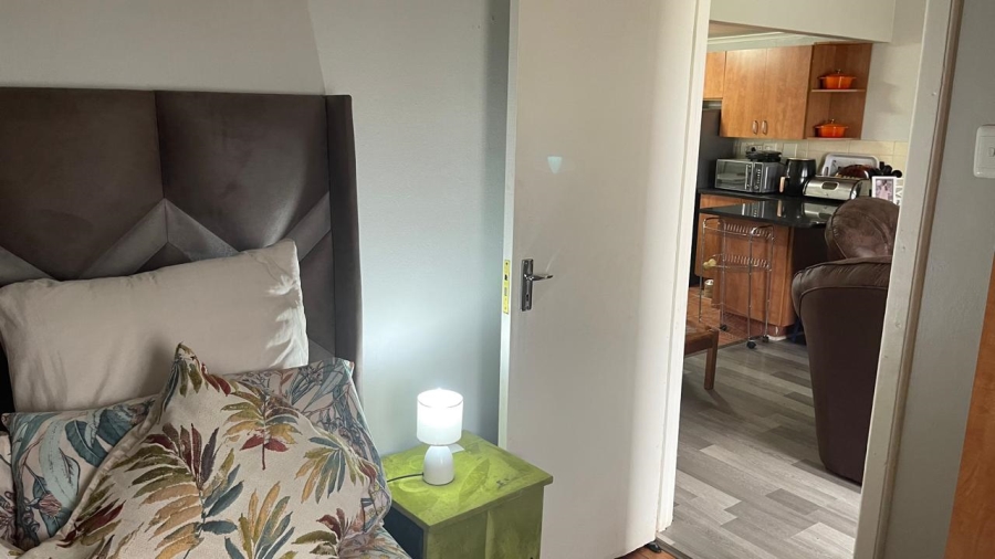2 Bedroom Property for Sale in Forest Hill Eastern Cape